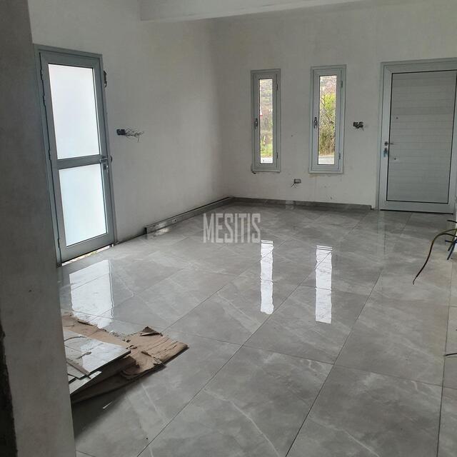 detachedHouse-974f791d-8fb5-4869-848c-24f2c04dfaeb_Wtr.jpg