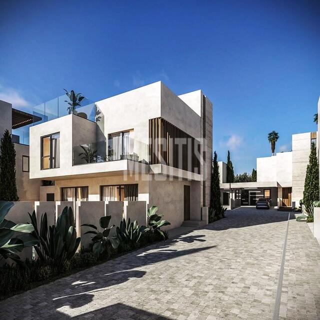 detachedHouse-569c5b5e-8c8e-4b9e-8825-cc6968c615a7_Wtr.jpg