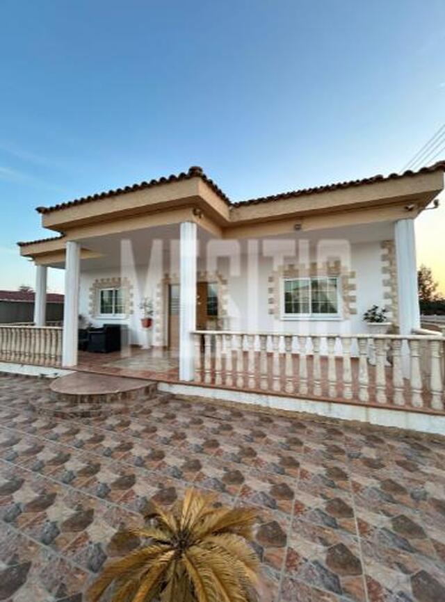 detachedHouse-3d2a89b3-a3b6-4bb4-b9d5-77171be2a2d9_Wtr.jpg