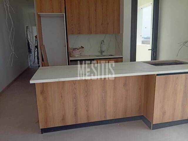 apartment-d24a52f4-56c1-4ebf-9950-e9bf20ef3c34_Wtr.jpg