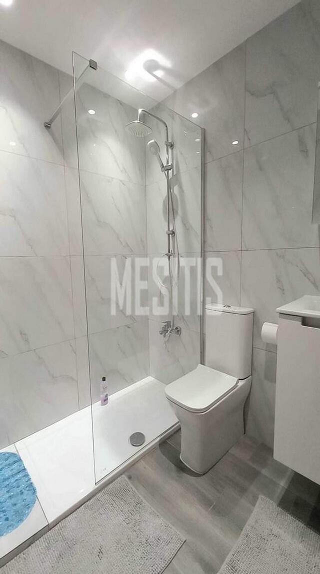 apartment-b1aeb44a-fd28-43f3-abe9-b9254a57fb51_Wtr.jpg