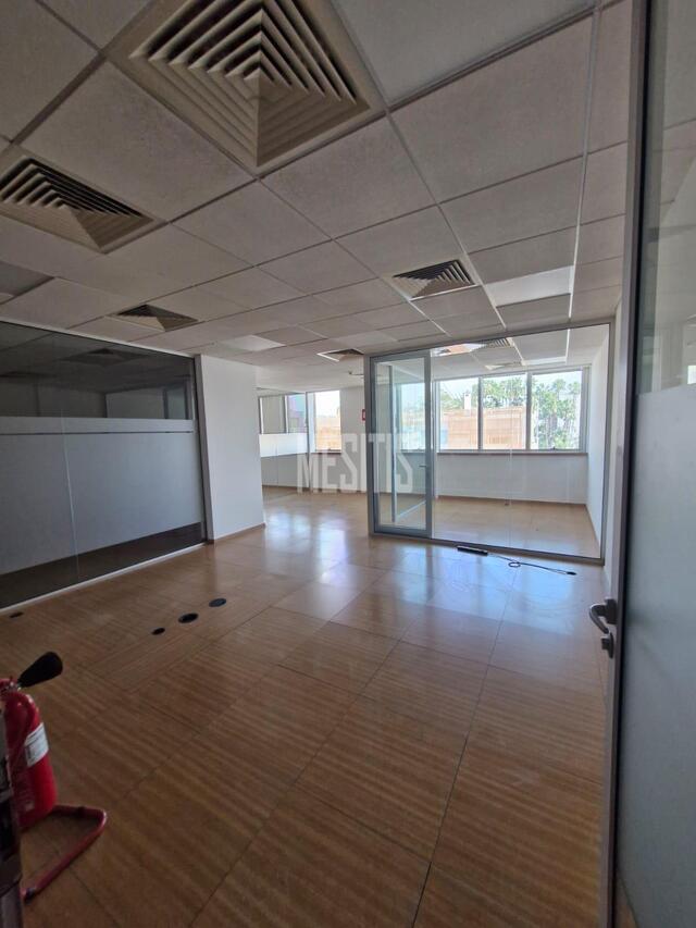 office-72ec899d-7d95-4477-ac42-10754bb51cef_Wtr.jpeg