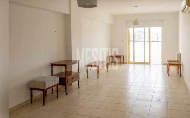 apartment-af8072d6-e80d-40e6-ae3e-82fa448017bf_Wtr.jpg