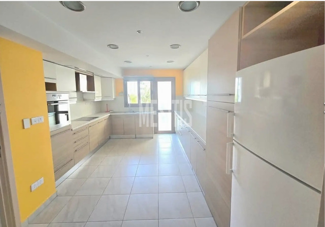 apartment-db149434-159f-453f-85aa-5d143067084a_Wtr.png