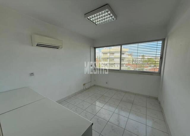 apartment-70801b78-e178-47ed-8def-31298c3ab37e_Wtr.jpg