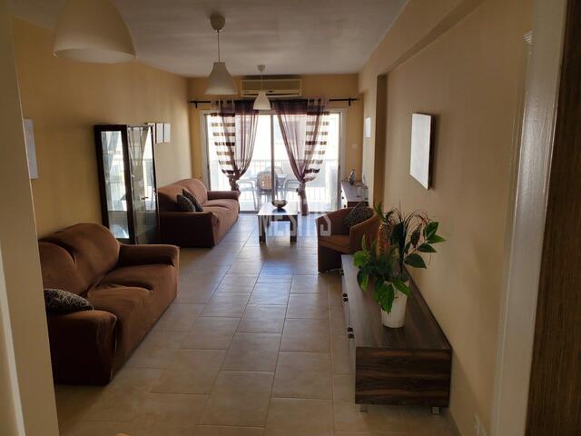apartment-d49bb7d8-0762-46f9-bdfd-c82897a8711b_Wtr.jpg