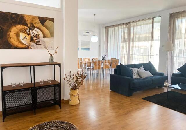 apartment-5b89eec3-74d4-4902-a031-1e6f3e883b11_Wtr.jpg
