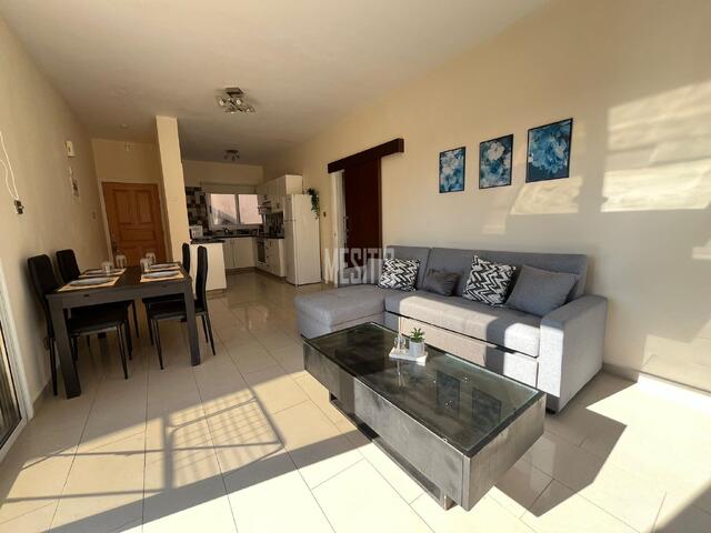 apartment-afbe0c3a-00d9-4992-857c-e6646fd7fca9_Wtr.jpg