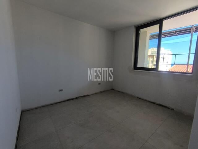 apartment-43f00ed5-59eb-4929-bb74-15e7d63af230_Wtr.jpg