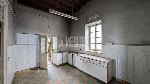 detachedHouse-698c8000-4a8a-42aa-b358-8a27848bdd1c_Wtr.jpg