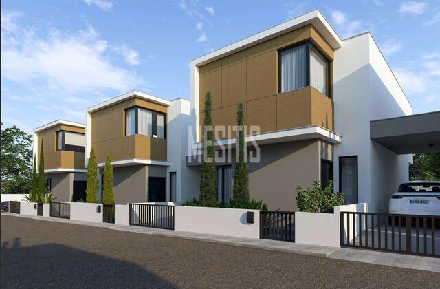 detachedHouse-44a81485-450c-4184-acaf-056f5dd318b4_Wtr.jpg