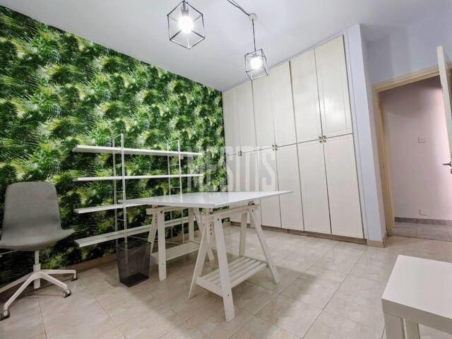 office-c03b244b-80f8-4d2c-92ac-7e8bdcf230c0_Wtr.jpg