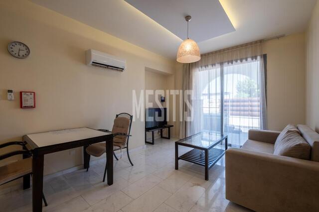 apartment-eec697e2-46e9-41db-8b19-ed2208b01555_Wtr.jpg