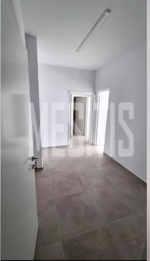 Apartment for office/business/clinic/hybrid use – photo 1