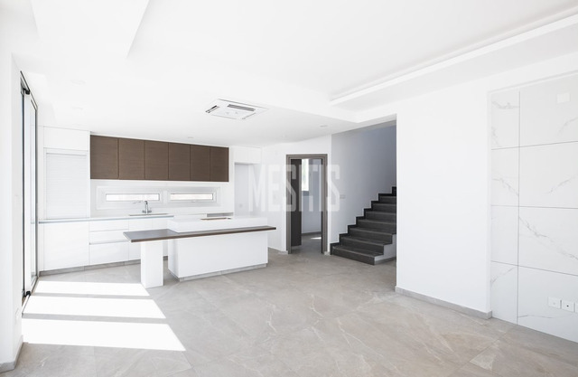 detachedHouse-3d23fd81-de9b-4920-84bf-5ecd7dcf89c6_Wtr.png