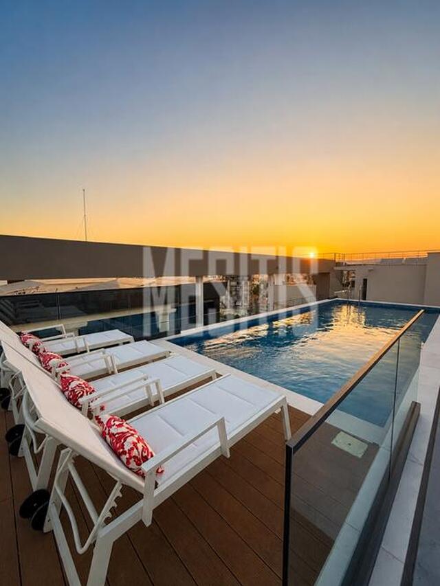 apartment-6f39994f-ff0a-4682-b040-c006d2f19019_Wtr.jpg
