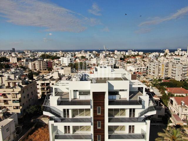 apartment-e40be133-e0c8-46cc-8207-fc3486f9cd8e_Wtr.jpeg