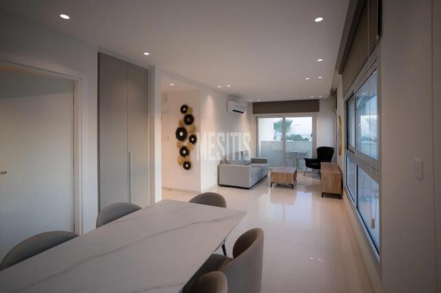 apartment-6d62eef7-2533-4147-87b4-fead8a4ad1d2_Wtr.jpeg