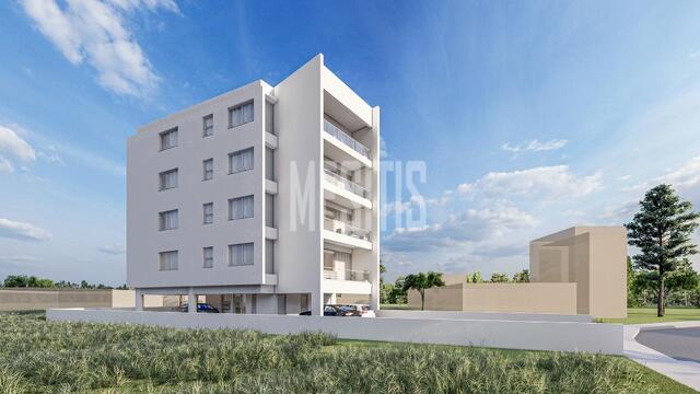 apartment-302e2ae5-afb8-4789-aaf4-cb37f2251eac_Wtr.jpeg