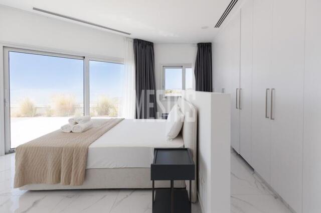 detachedHouse-10945cef-5cf1-49a0-a0de-3790862a5443_Wtr.jpg