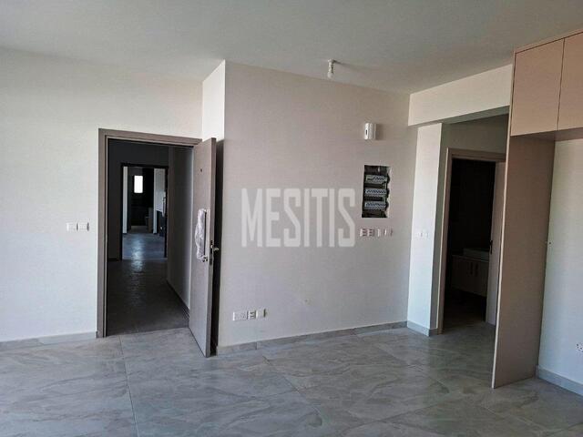 apartment-1efd4a4e-dbdc-43bf-8f93-1c9989c3e1ed_Wtr.jpg
