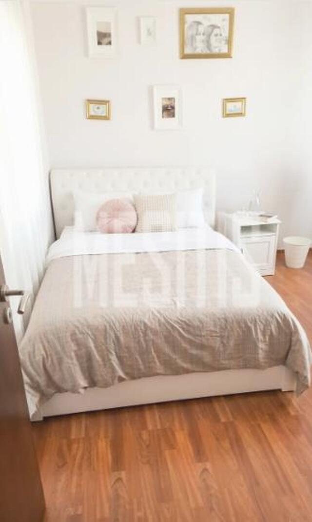 apartment-24b33cb1-6a6d-4167-98c4-64c4e481ce30_Wtr.jpg