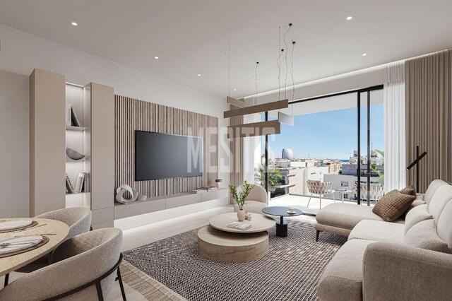 apartment-757fc5a7-c3f4-4739-83c1-bf76bcb6ceaa_Wtr.jpeg