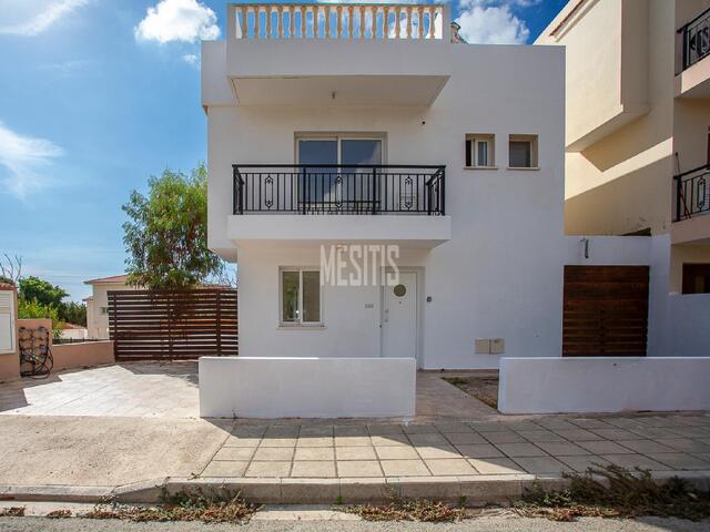 3 Bedroom Semi Detached House for Sale in Pegeia, Pafos – photo 2