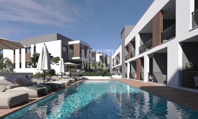 apartment-0f7edb55-1596-48b5-bfca-d772f2fc5c4c_Wtr.jpg
