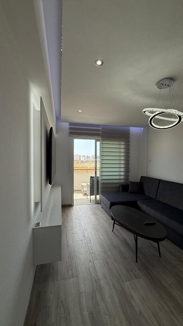 apartment-b2a23322-1f75-49d4-b2e8-65d25a82af31_Wtr.jpeg