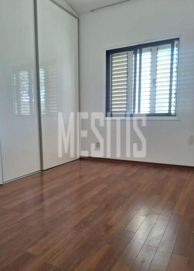 detachedHouse-c7615a37-45ca-4cd3-b819-f5095a059414_Wtr.jpg