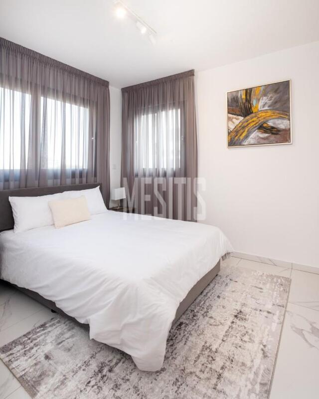 apartment-e5e7f809-cc8b-4718-af12-ed1a795ceebd_Wtr.jpg