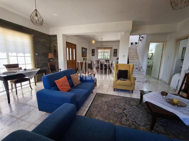 detachedHouse-847515d8-27fe-40e0-8d57-4a75c0498136_Wtr.jpg