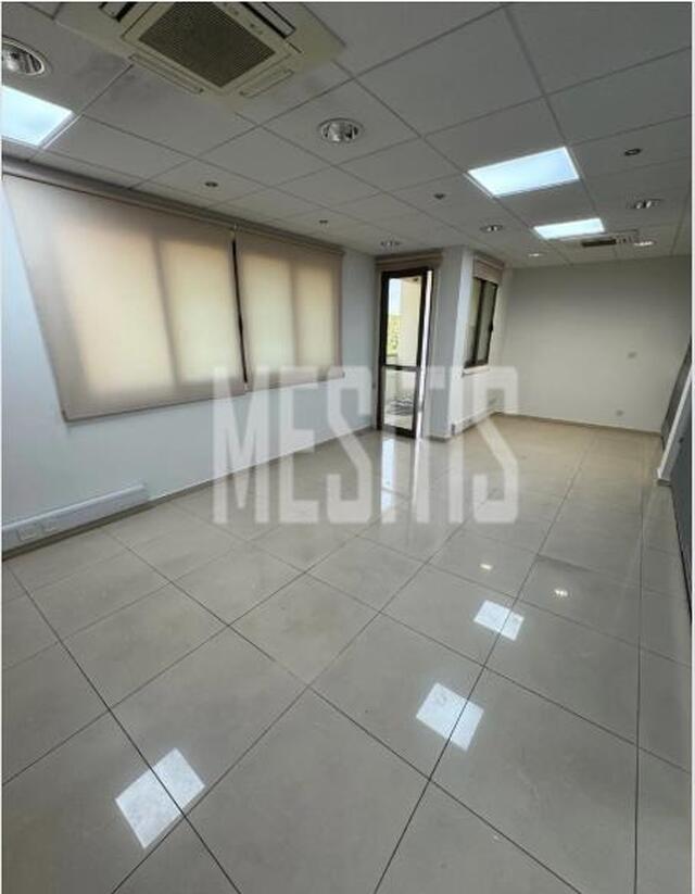 office-8eca7368-682f-4894-94fe-478ee0d385a3_Wtr.jpg
