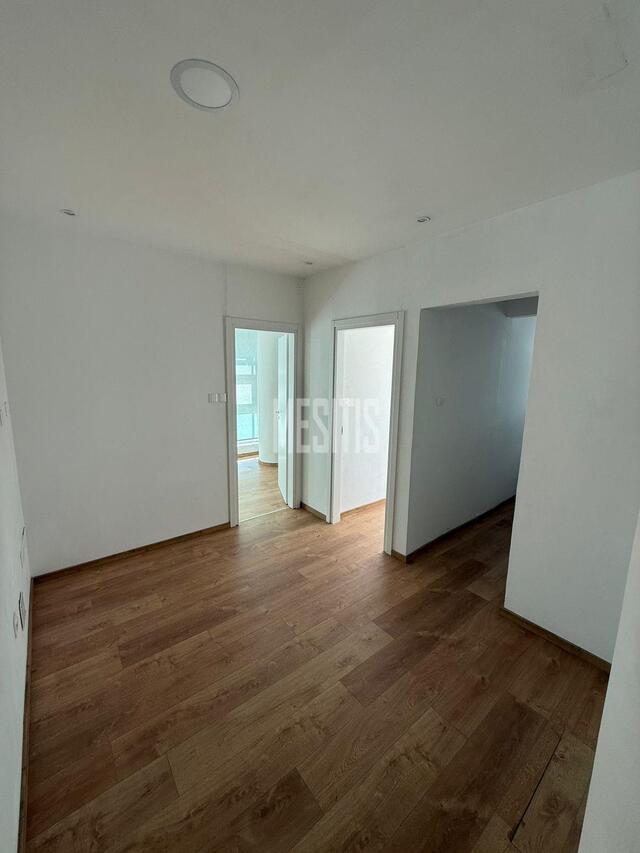 office-9e80ed83-7a26-4fe3-b7fa-7fa8a6bdc35a_Wtr.jpg