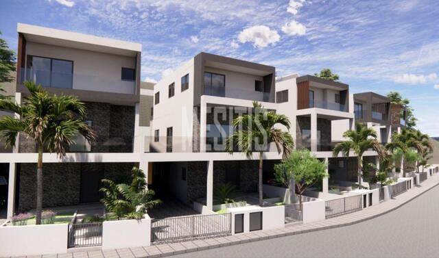 detachedHouse-906c49d7-2ea3-434c-9dfb-b903692766db_Wtr.jpg