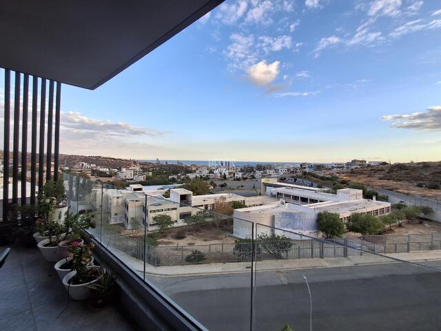 apartment-55d3152f-d16a-4bc8-badb-95338e656a91_Wtr.jpg