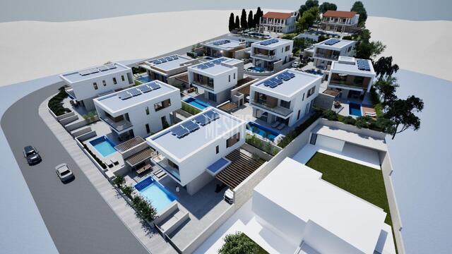 detachedHouse-3db46ca5-e239-4a9e-90de-dcc032040c79_Wtr.jpg