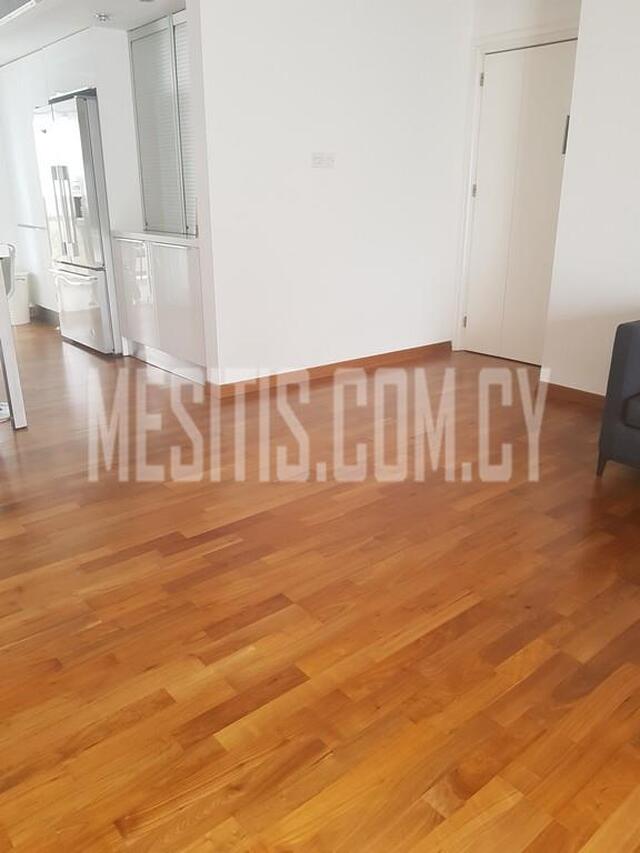 apartment-0ee19984-6ae9-4496-a093-c482655fe111_Wtr.jpeg