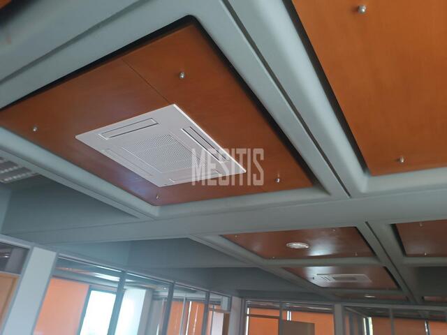 office-637bfe11-cad0-478b-bd4c-ae4d92cf5727_Wtr.jpeg