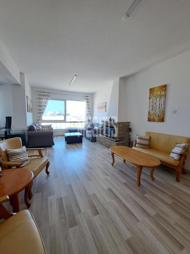 apartment-13eef89e-b4f1-4e7e-8f47-3cf7216f57d6_Wtr.jpg