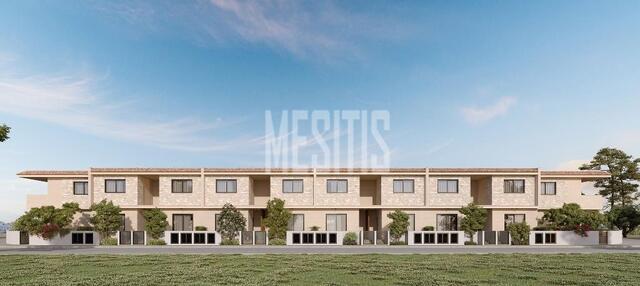 detachedHouse-cda60b04-e30b-4fa5-8e34-7b6e77b5094a_Wtr.jpg