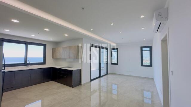 apartment-1aa2795c-3309-4d77-bc01-ac3b4c09e272_Wtr.jpg
