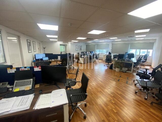 office-49910c56-382e-4a50-96d8-062ce37b398a_Wtr.jpeg