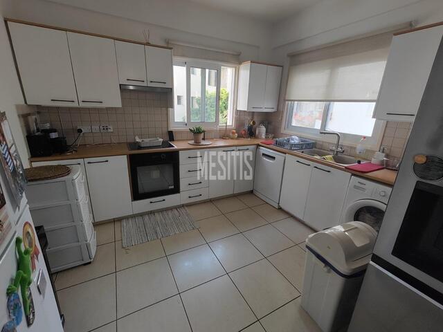 detachedHouse-5db5d326-e1e2-43e1-bbb8-f2f726d1a880_Wtr.jpeg