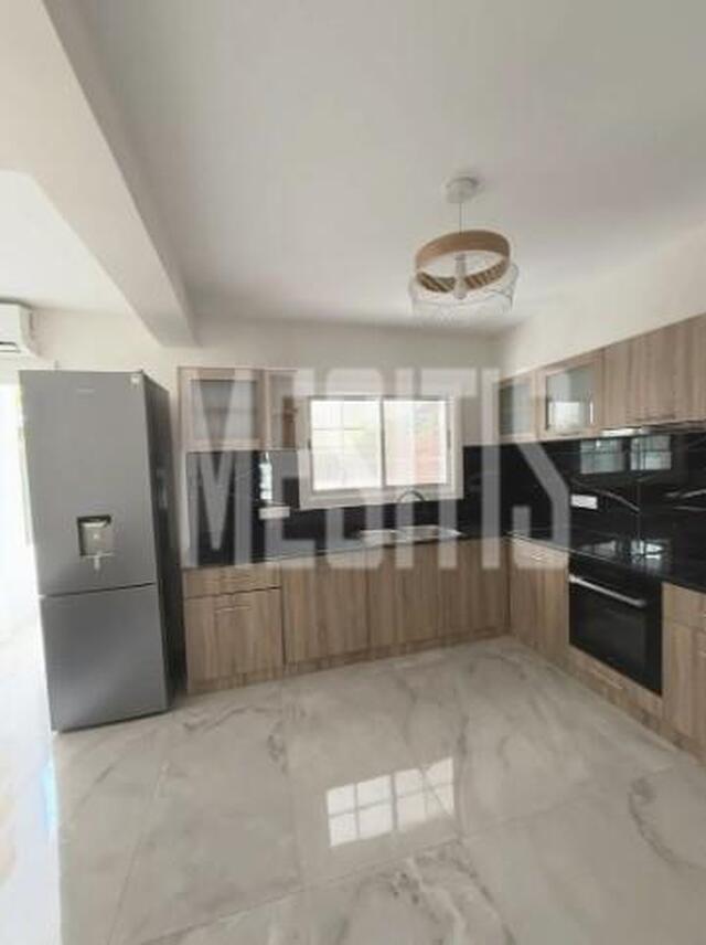 detachedHouse-ba59e73b-c017-4887-8232-6f03f9d97941_Wtr.jpg