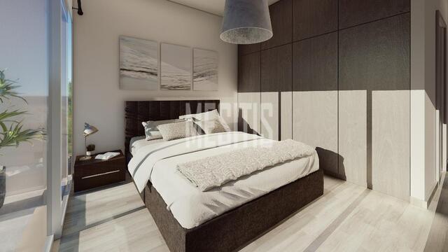 apartment-808d65aa-7b16-494e-8b5c-bd1fa2035181_Wtr.jpg